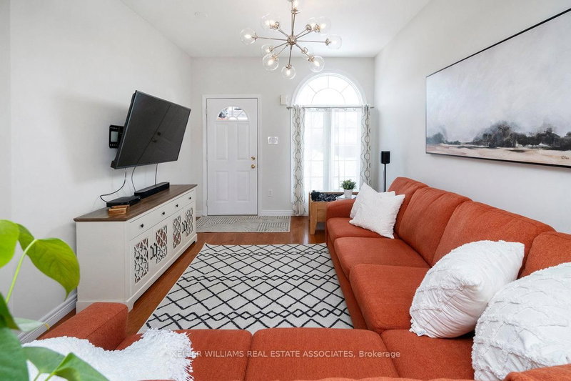 23 Rachlin Dr, Halton Hills, L7J 3A9 | Image 3