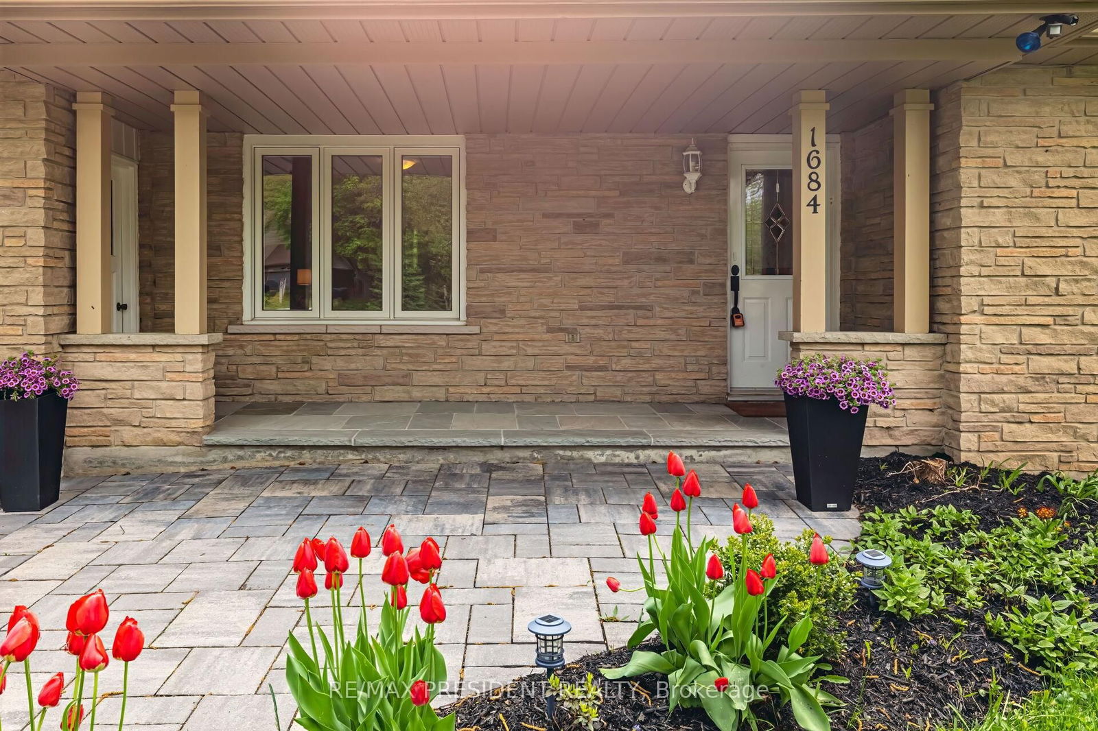Detached House for sale at 1684 Vaughan Drive, Caledon, Caledon Village, L7K 1C5 - MLS: W12161761