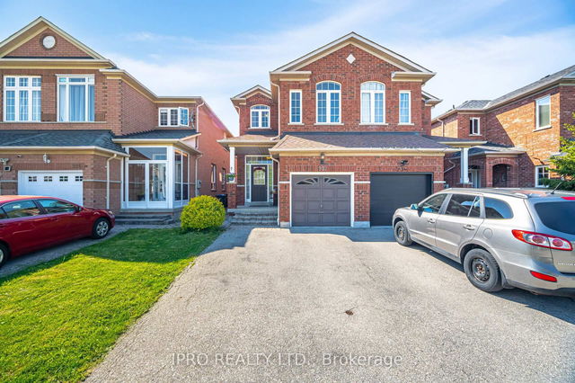 932 Ledbury Crescent