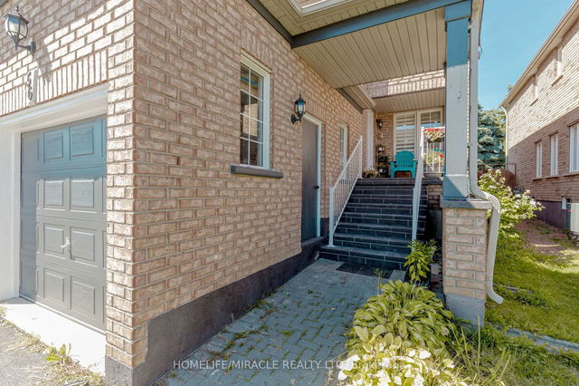 56 Summerdale Crescent