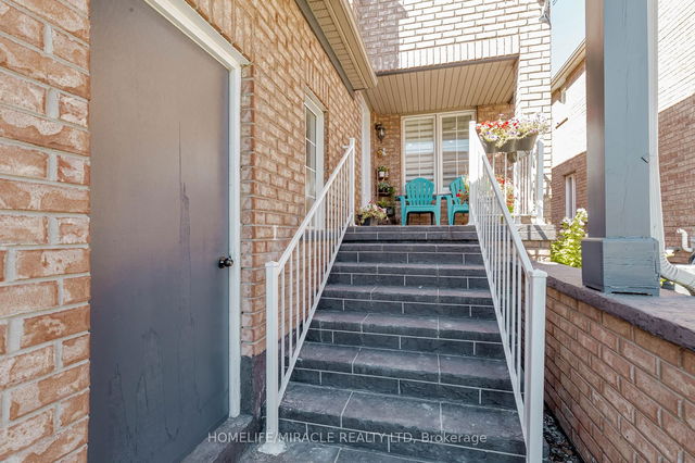 56 Summerdale Crescent