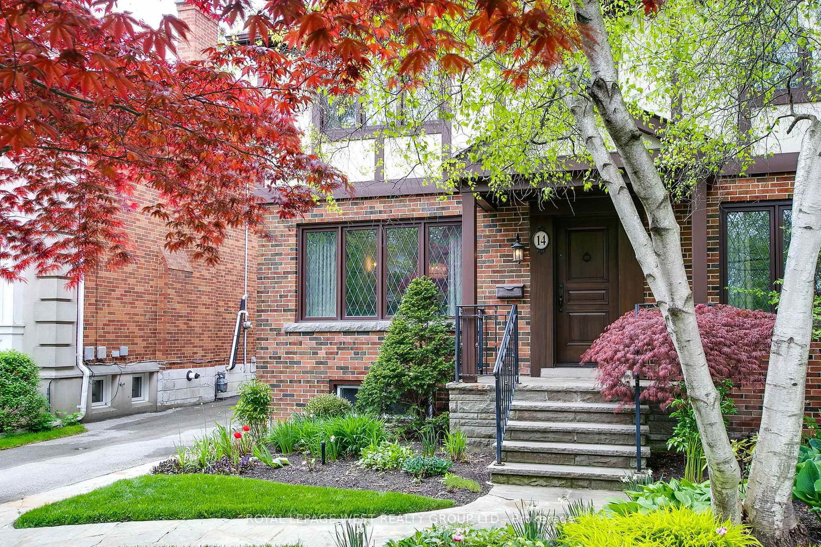 Detached House for sale at 14 Dunedin Drive, Toronto, Kingsway South, M8X 2K5 - MLS: W12161857