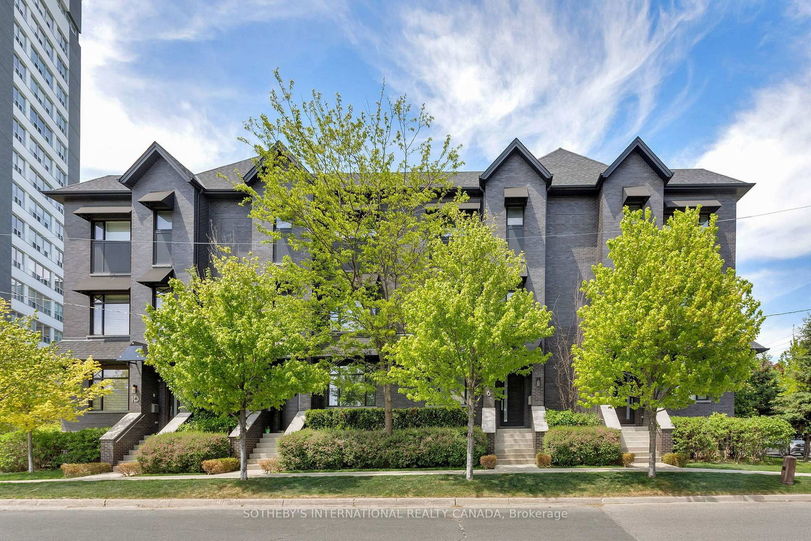Townhouse for sale at 6 Ashley Road, Toronto, Edenbridge-Humber Valley, M9A 0C5 - MLS: W12161918