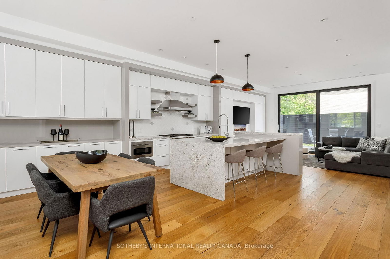 Townhouse for sale at 6 Ashley Road, Toronto, Edenbridge-Humber Valley, M9A 0C5 - MLS: W12161918