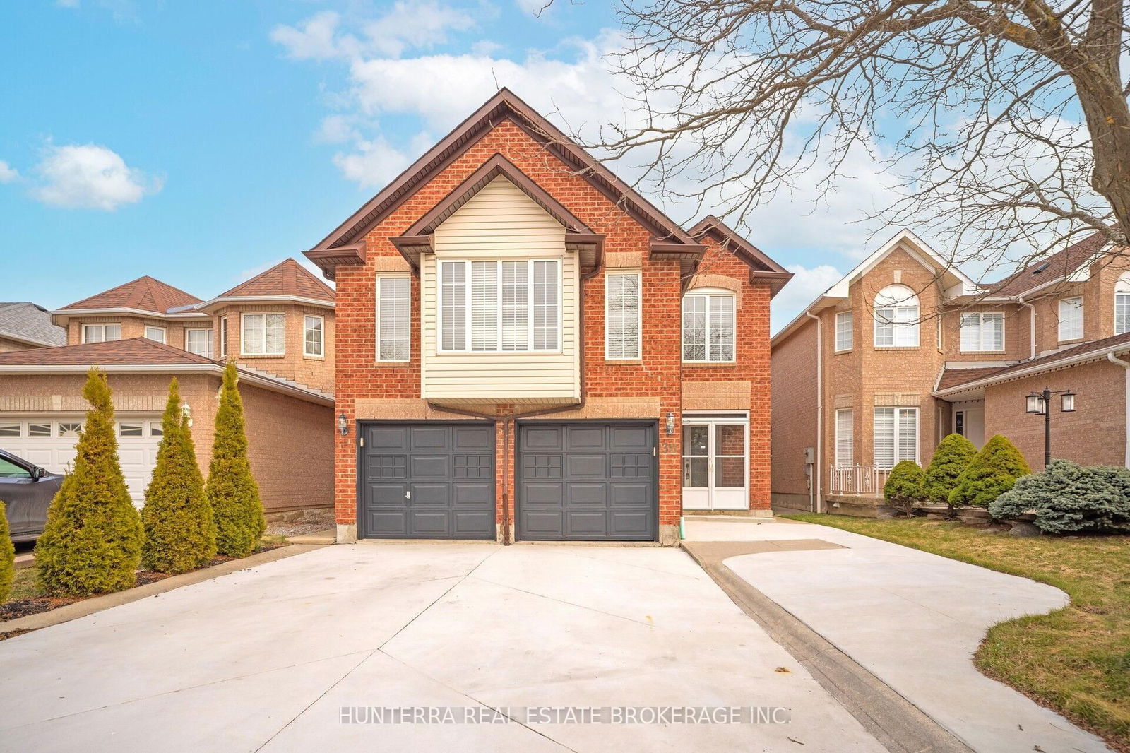 Detached House for sale at 38 Pebblestone Circle, Brampton, Brampton West, L6X 4N2 - MLS: W12162251