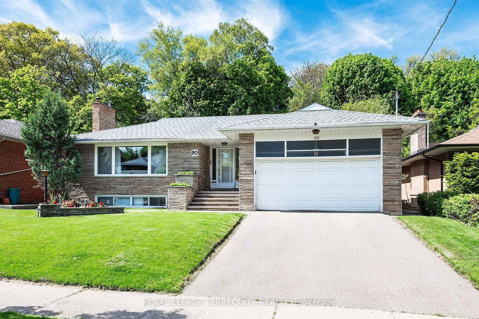 Detached House for sale at 80 Glenaden Avenue, Toronto, Stonegate-Queensway, M8Y 2L3 - MLS: W12162358