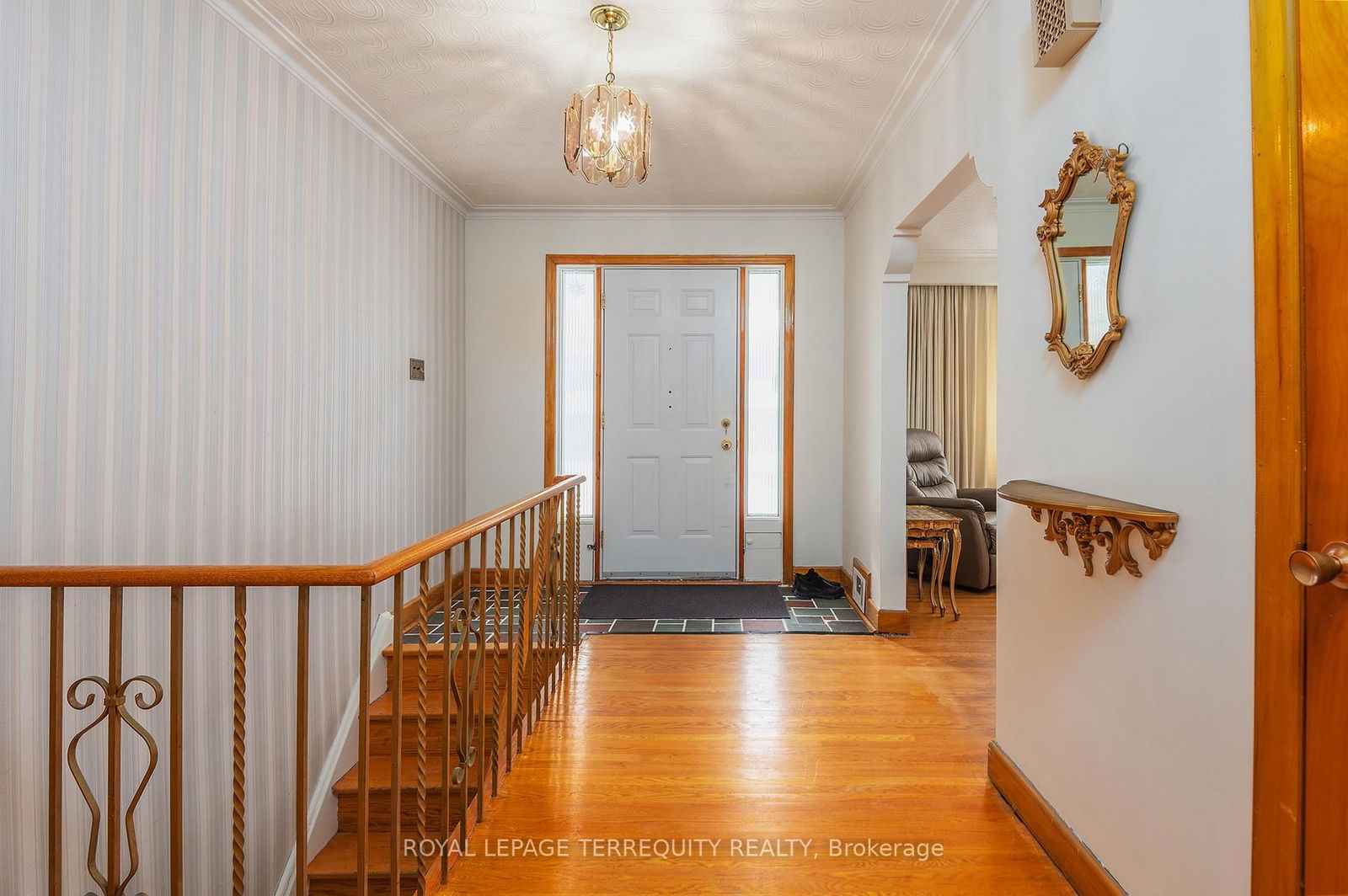 Detached House for sale at 80 Glenaden Avenue, Toronto, Stonegate-Queensway, M8Y 2L3 - MLS: W12162358