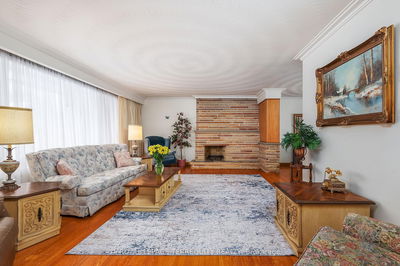 80 Glenaden Ave, Toronto - Stonegate-Queensway image-0-3