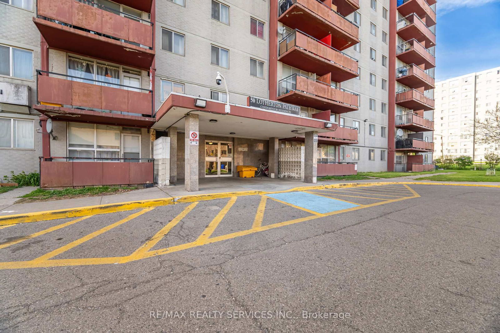 Condo for sale at 412-50 Lotherton Ptwy, Toronto, Yorkdale-Glen Park, M6B 2G7 - MLS: W12162408