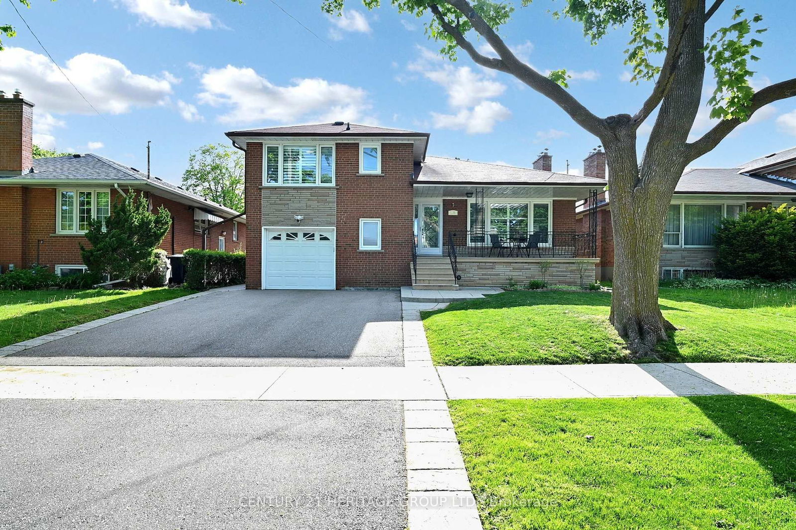 Detached House for sale at 16 Marblehead Road, Toronto, Kingsview Village-The Westway, M9R 3B6 - MLS: W12162489