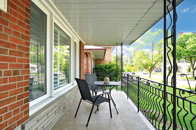 16 Marblehead Rd, Toronto - Kingsview Village-The Westway image-0-3