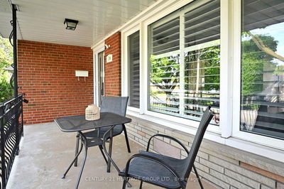 16 Marblehead Rd, Toronto - Kingsview Village-The Westway image-0-4