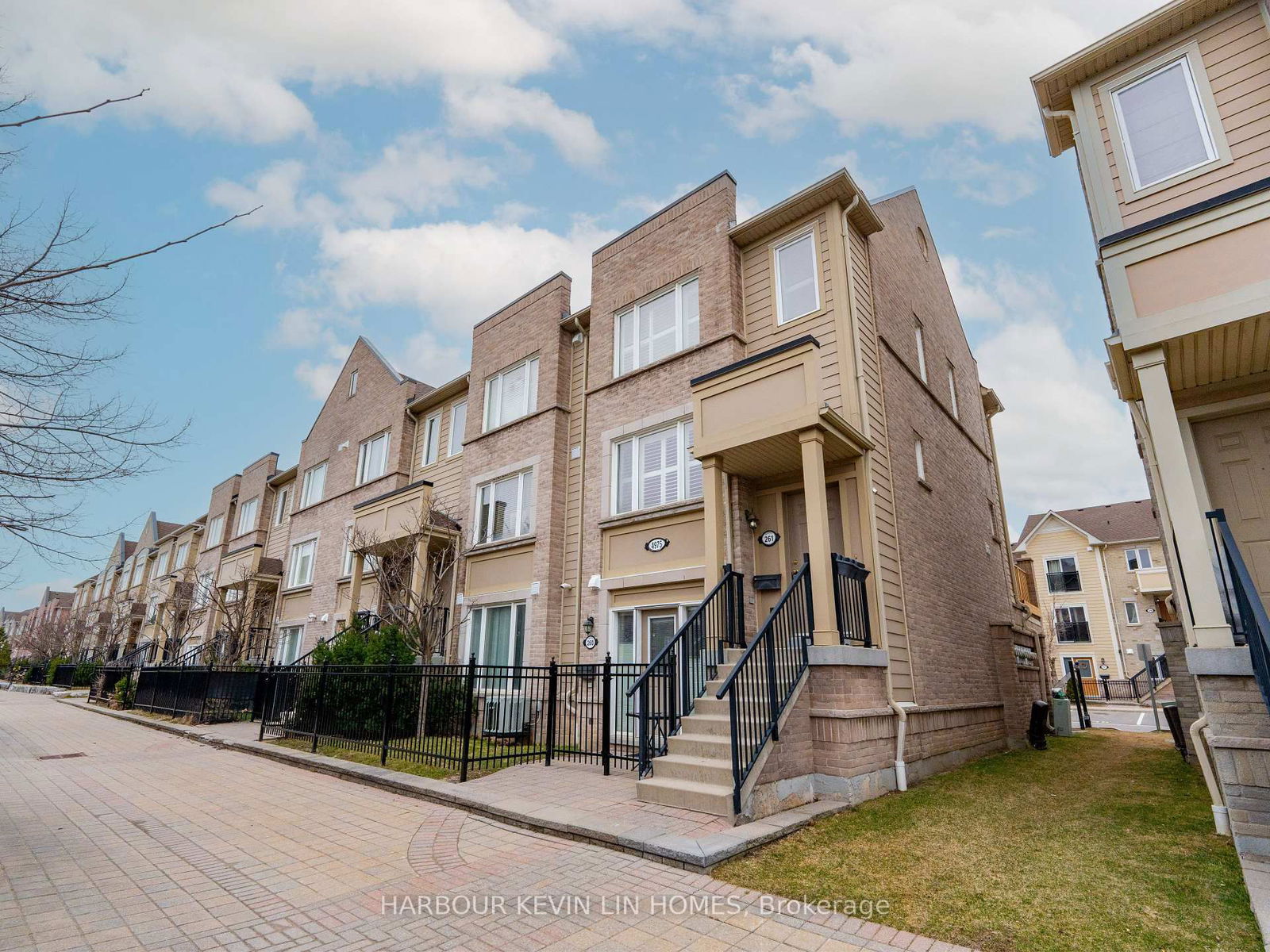 Townhouse for sale at 261-4975 Southampton Drive, Mississauga, Churchill Meadows, L5M 8E2 - MLS: W12162633