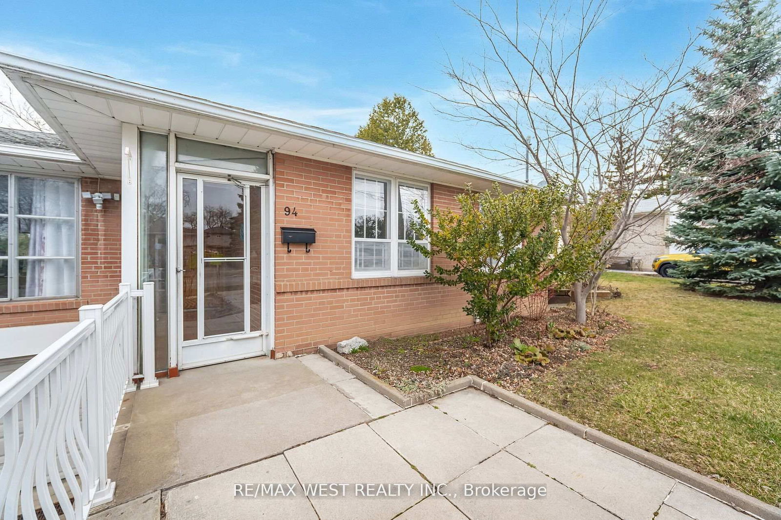 Detached House for sale at 94 Windhill Crescent, Toronto, Humbermede, M9M 1Y4 - MLS: W12162938