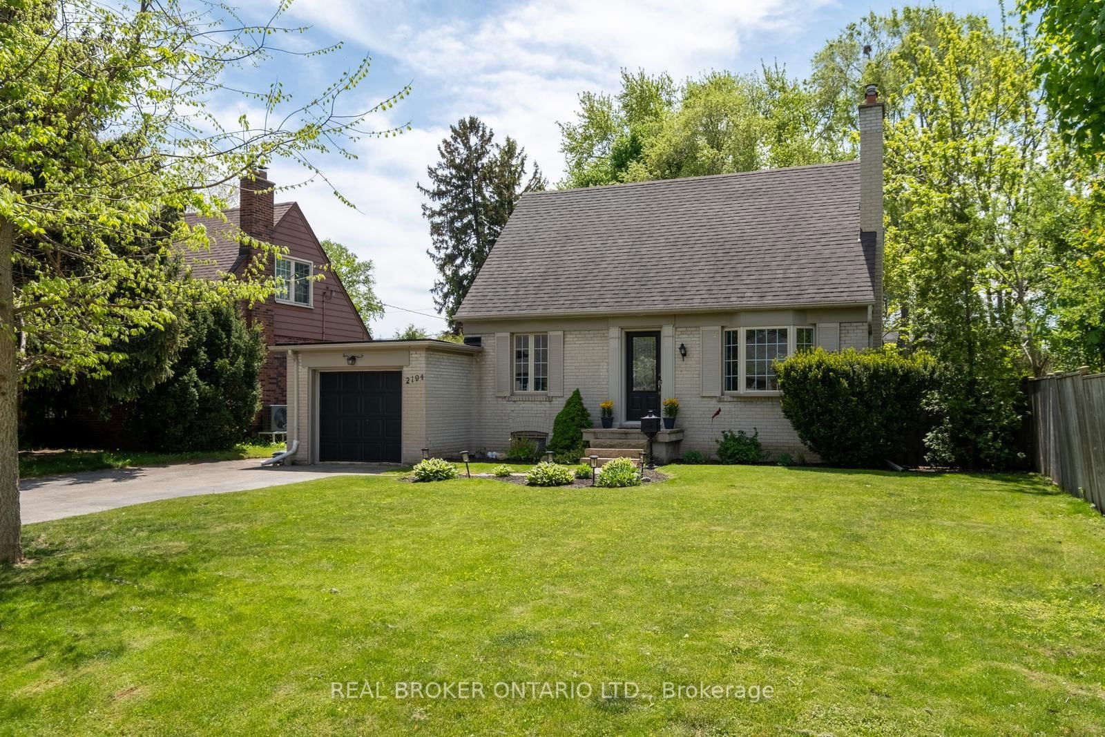 Detached House for sale at 2194 Wedgewood Road, Mississauga, Lakeview, L4Y 1V8 - MLS: W12162953