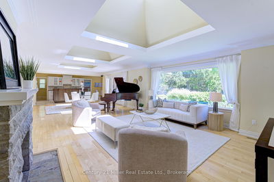456 Townsend Ave, Burlington - LaSalle image-0-3
