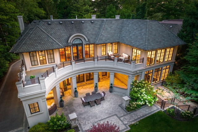 1285 Minaki Road