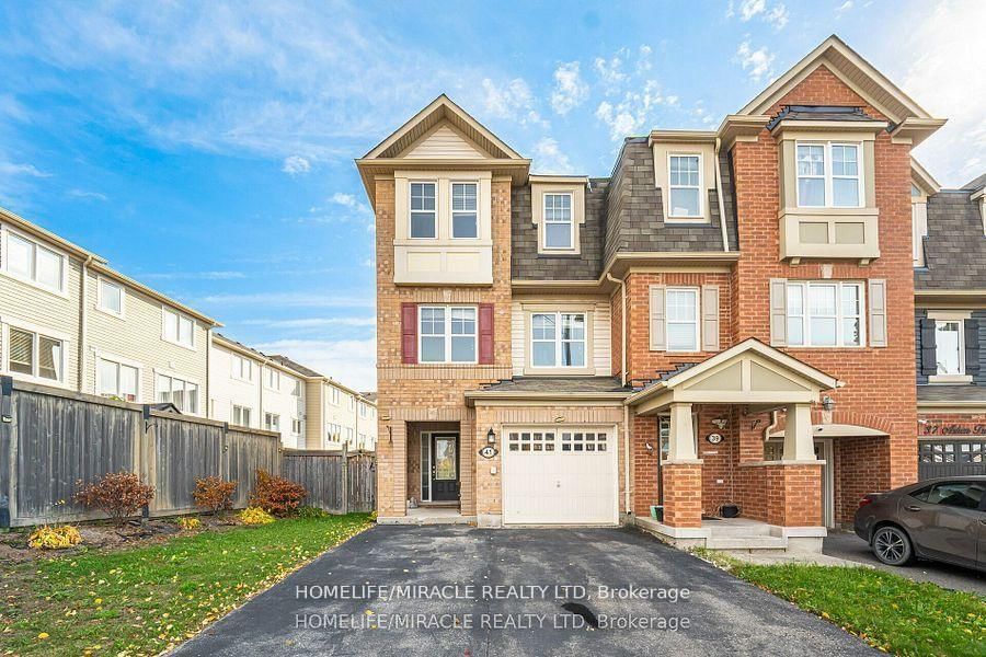 Townhouse for sale at 41 Ashen Tree Lane, Brampton, Northwest Brampton, L7A 0T1 - MLS: W12163295
