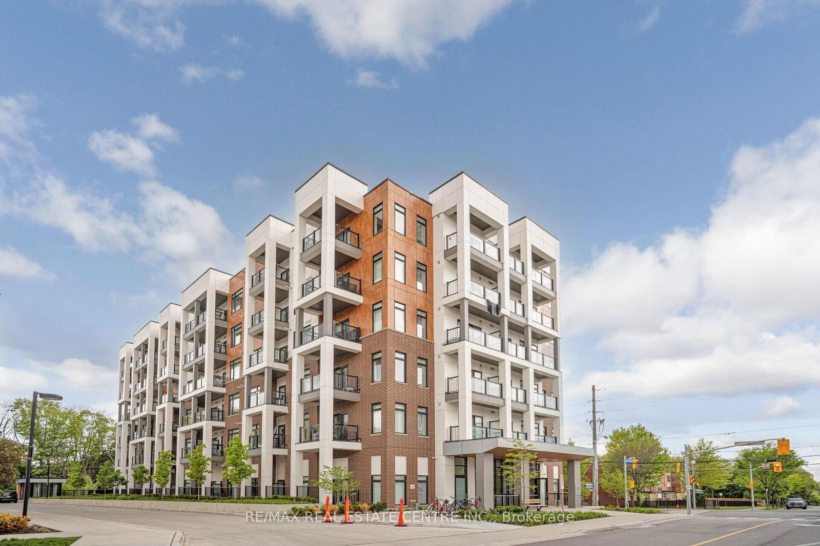 Condo for sale at 313-165 Canon Jackson Drive, Toronto, Brookhaven-Amesbury, M6M 0C4 - MLS: W12163333