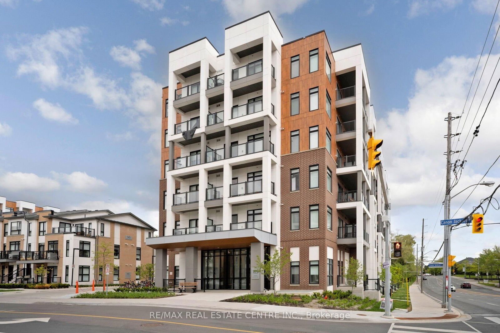 Condo for sale at 313-165 Canon Jackson Drive, Toronto, Brookhaven-Amesbury, M6M 0C4 - MLS: W12163333