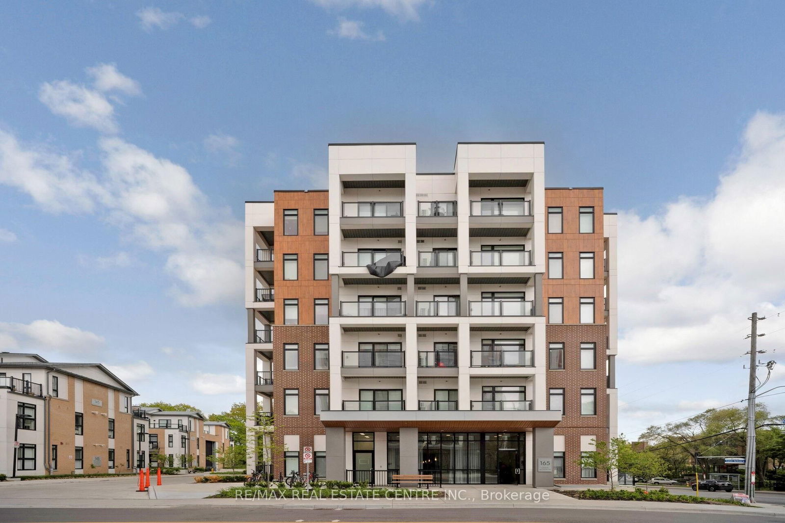 Condo for sale at 313-165 Canon Jackson Drive, Toronto, Brookhaven-Amesbury, M6M 0C4 - MLS: W12163333
