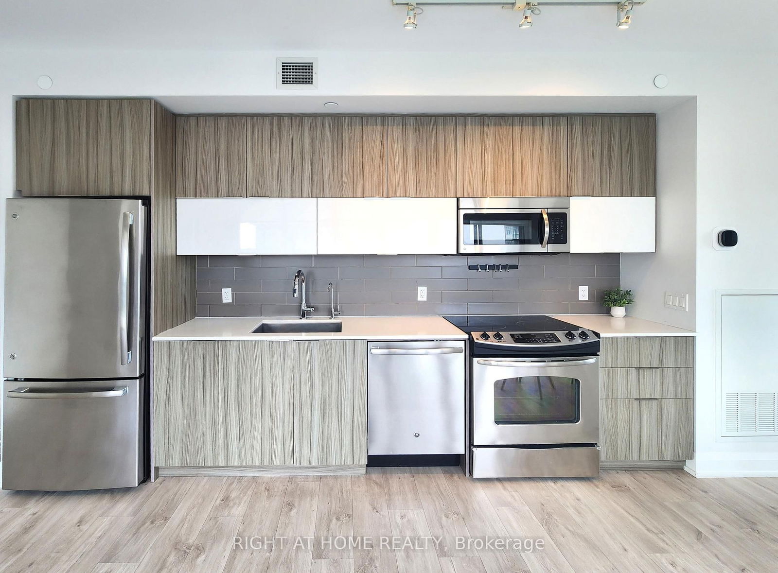 Condo for sale at 1402-56 Annie Craig Drive, Toronto, Mimico, M8V 0C8 - MLS: W12163423