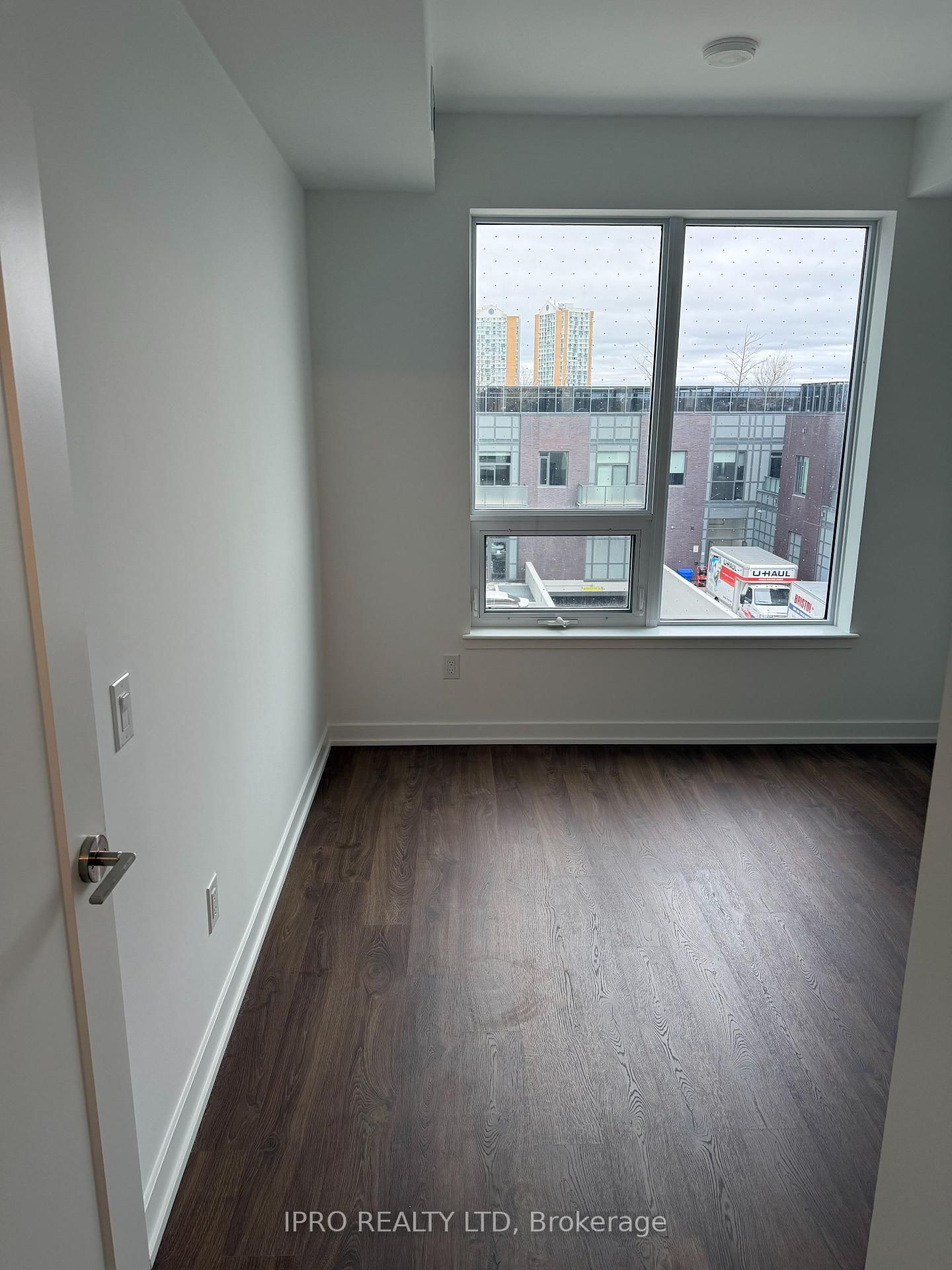 5105 Hurontario Street N, Unit 322 - Photo 7