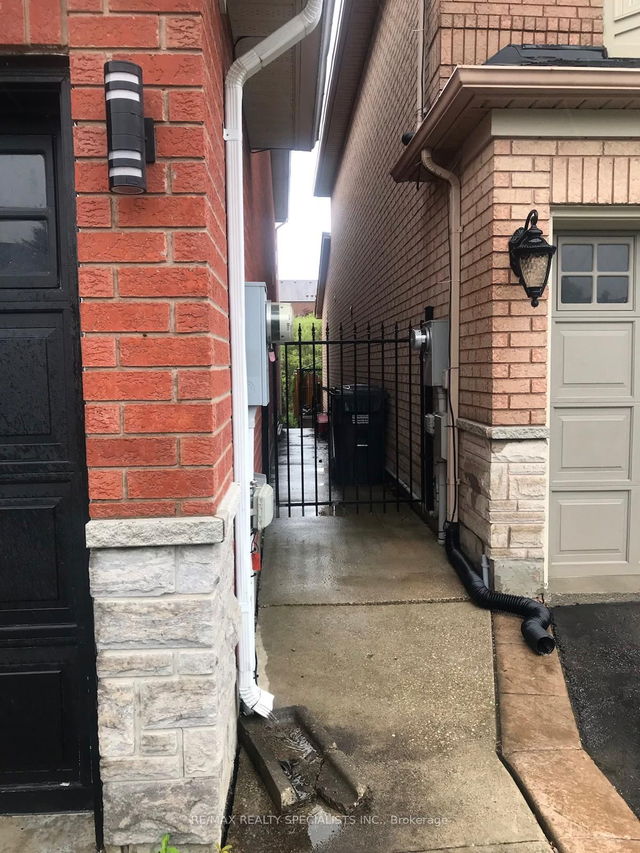 7166 BLACK WALNUT Trail