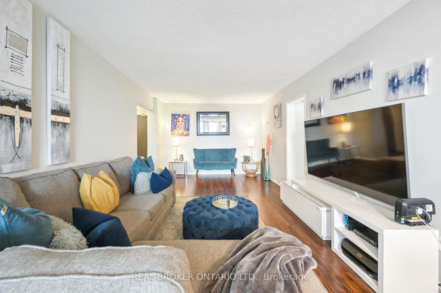 515 - 451 The West Mall N/A