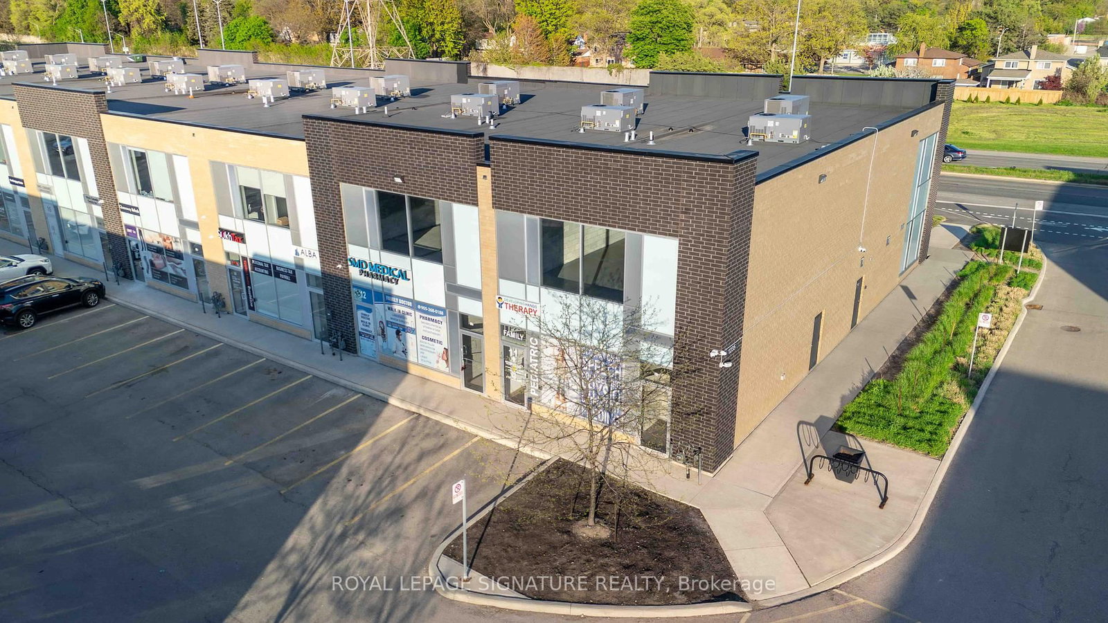 1235 Queensway E, Unit 11A