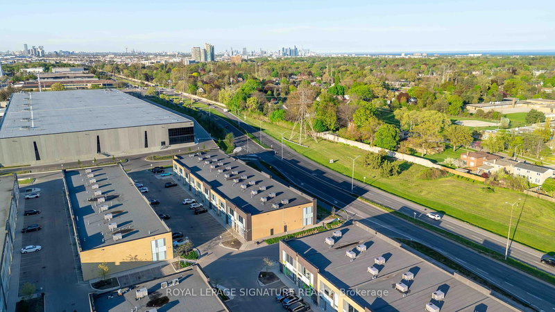 11A - 1235 Queensway E, Mississauga, L4Y 0G4 | Image 2