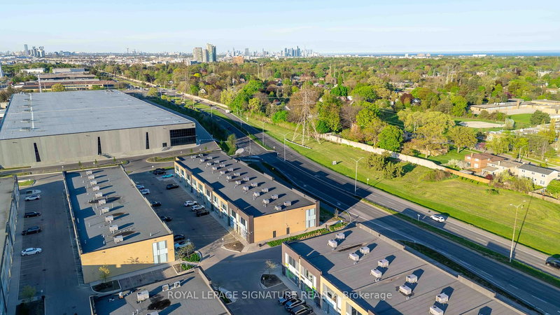 12A - 1235 Queensway E, Mississauga, L4Y 0G4 | Image 2