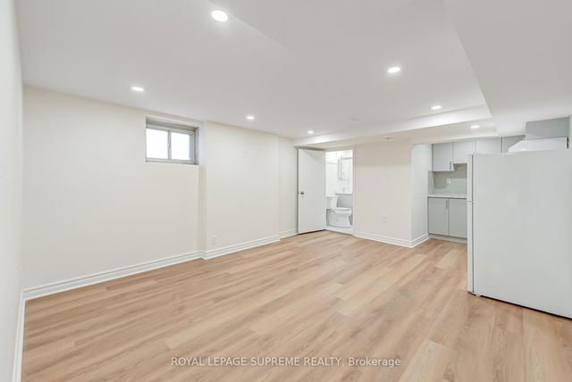 Bsmt - 11 Earlscourt Avenue