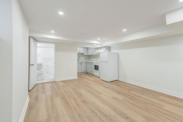 Bsmt - 11 Earlscourt Avenue