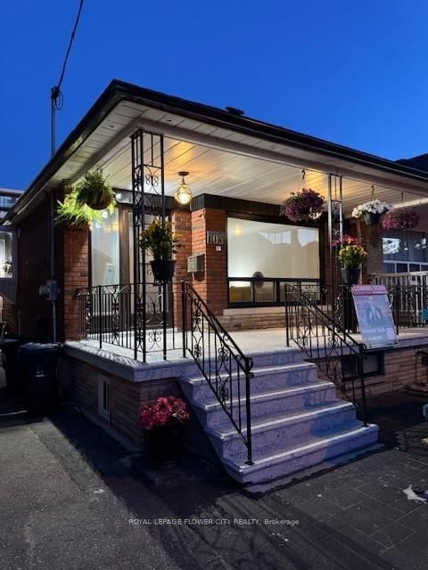 105 Livingstone Avenue
