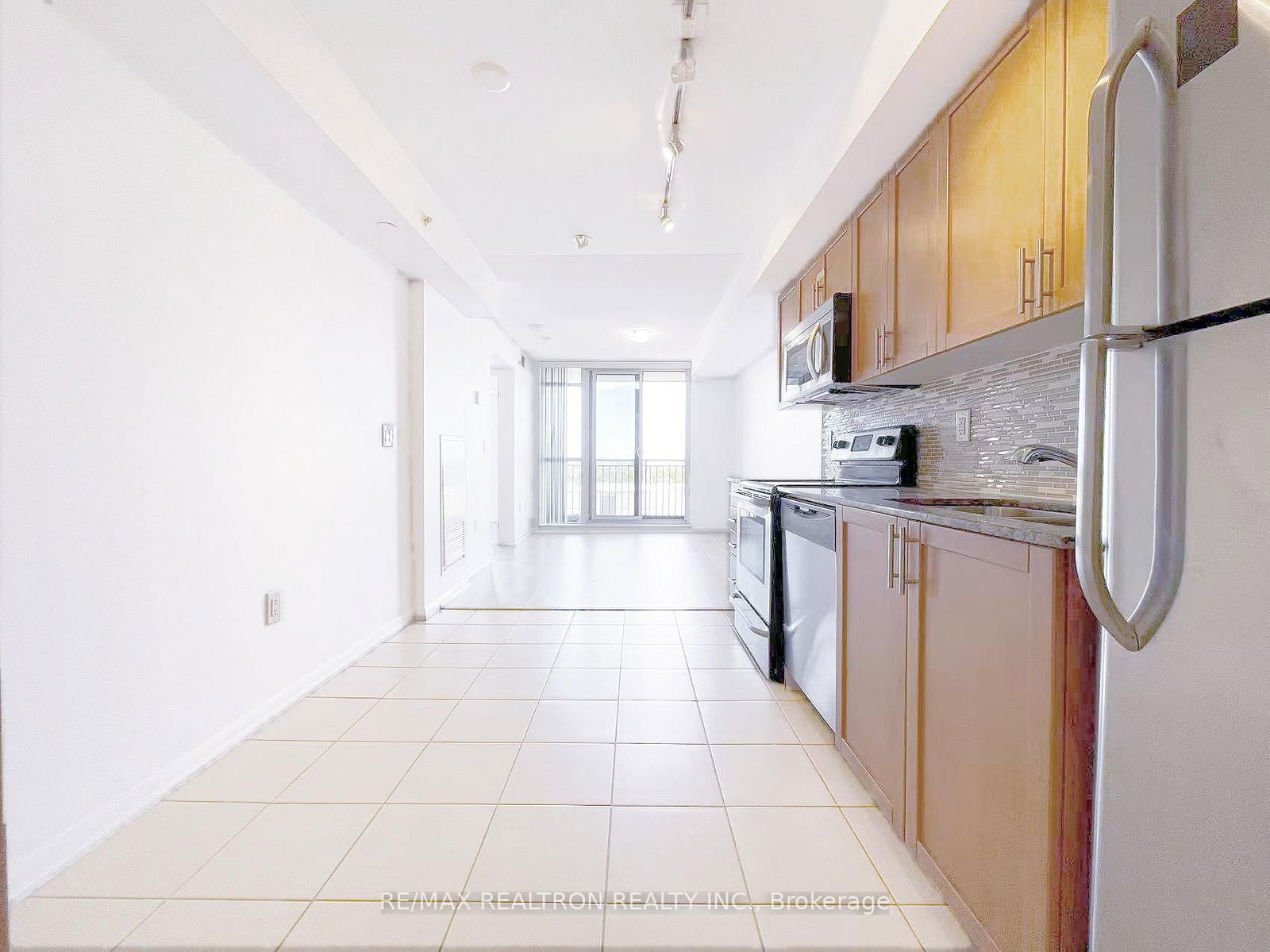 Condo for sale at 1021-800 Lawrence Avenue, Toronto, Yorkdale-Glen Park, M6A 1C3 - MLS: W12164233