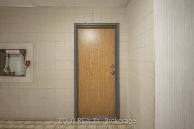 Unit 901 — 4 Lisa St, Brampton - Queen Street Corridor image-0-2