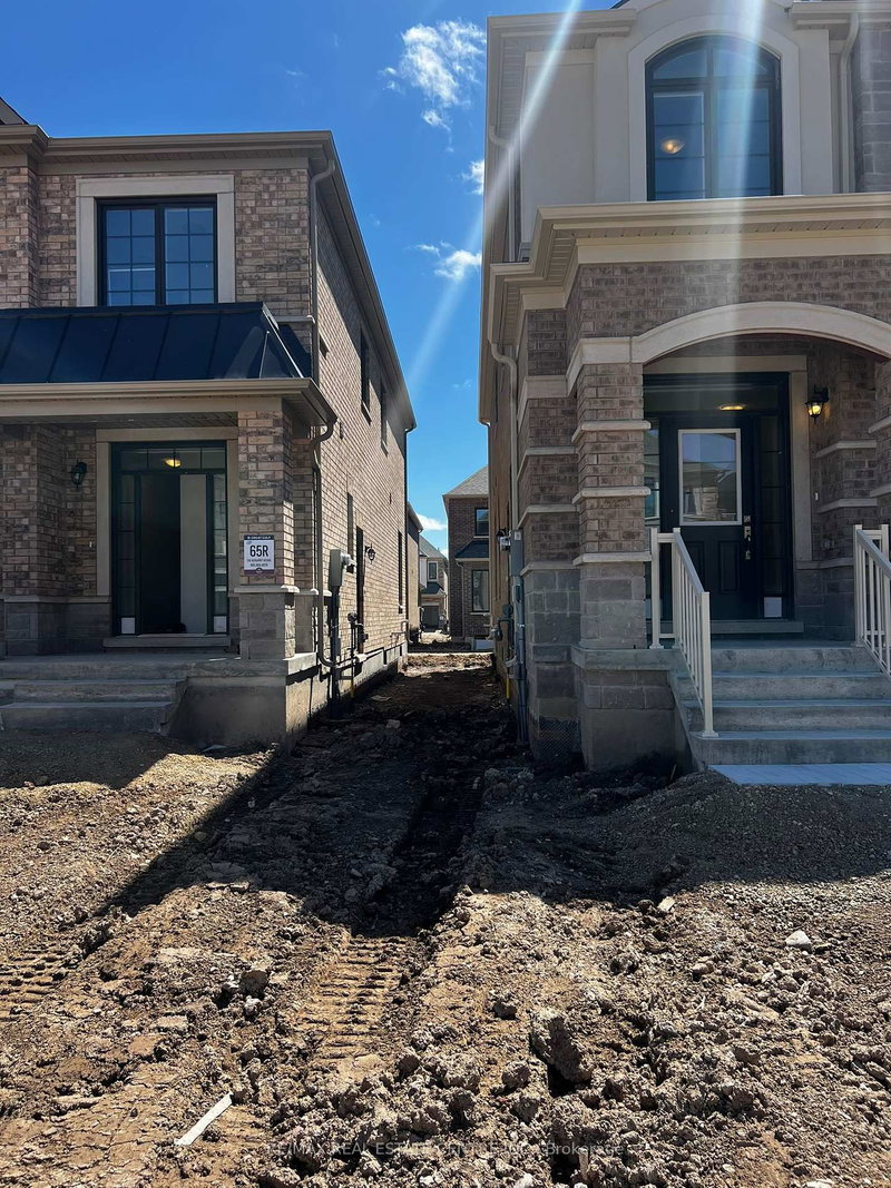 292 BERGAMOT Ave, Milton, L9E 2G1 | Image 2