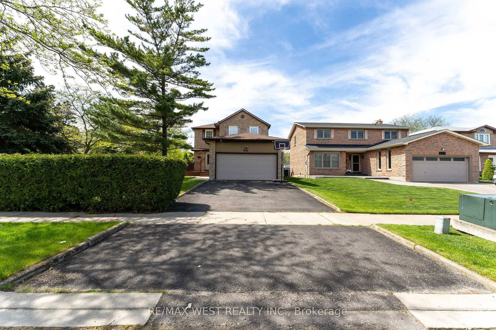 Detached House for sale at 991 Mannington Lane, Mississauga, Rathwood, L4W 3X6 - MLS: W12164376