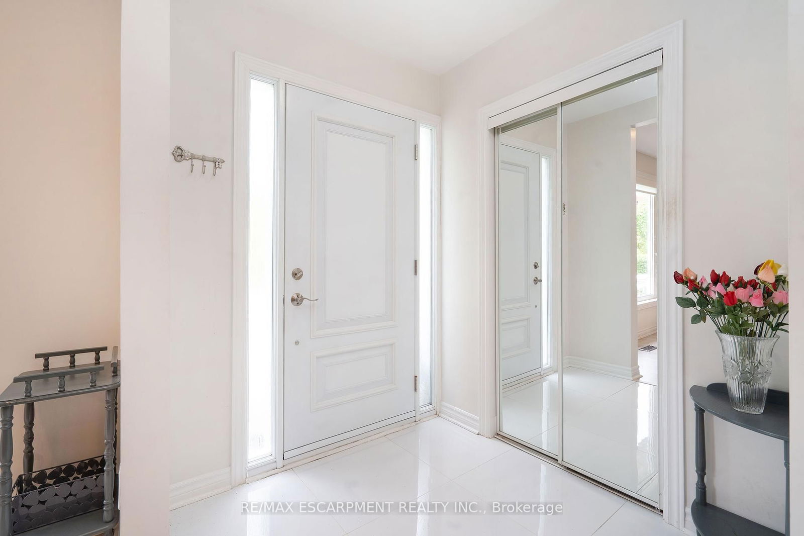 Semi-Detached House for sale at 1496 Tyneburn Crescent, Mississauga, Applewood, L4X 1P9 - MLS: W12164399