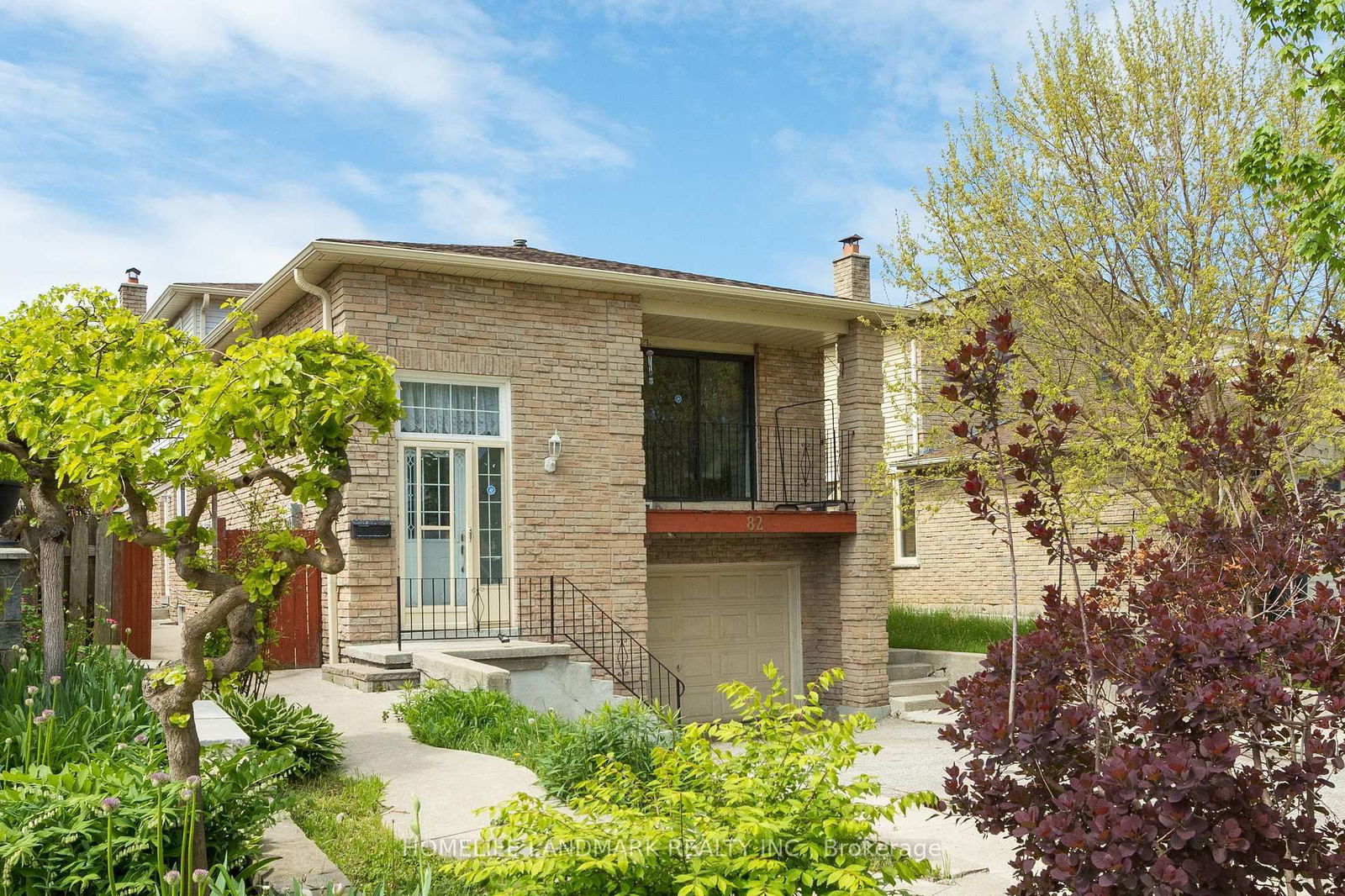 Detached House for sale at 82 Dafoe Crescent, Brampton, Fletcher's West, L6Y 2L2 - MLS: W12164402