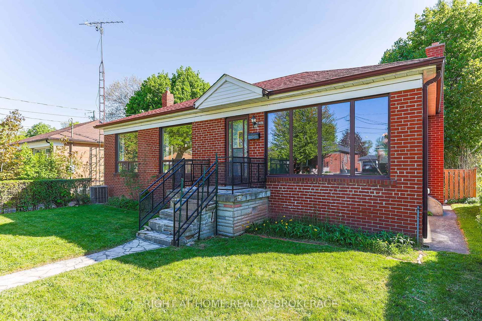 Listing Image 3