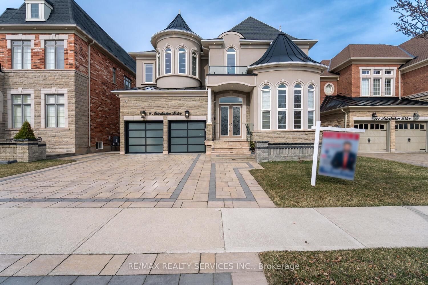 Detached House for sale at 9 Interlacken Drive, Brampton, Credit Valley, L6X 0Y1 - MLS: W12164646