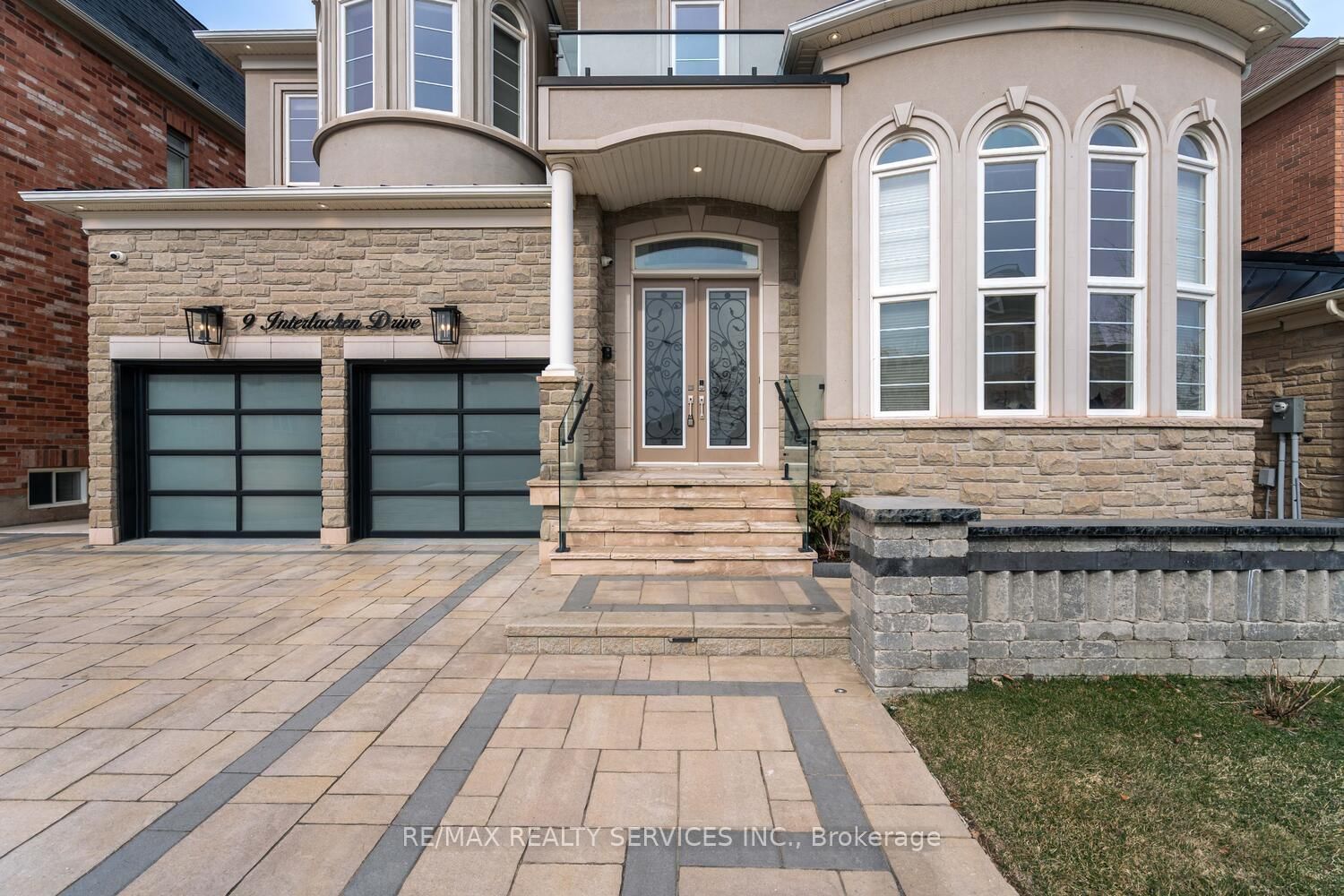 Detached House for sale at 9 Interlacken Drive, Brampton, Credit Valley, L6X 0Y1 - MLS: W12164646