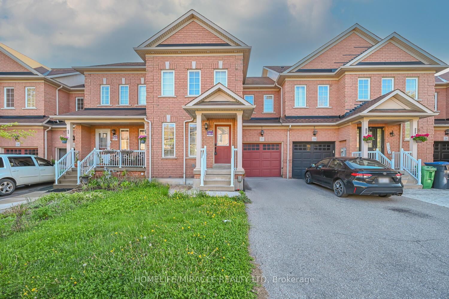Townhouse for sale at 22 Nutwood Way, Brampton, Sandringham-Wellington, L6R 0X7 - MLS: W12164759
