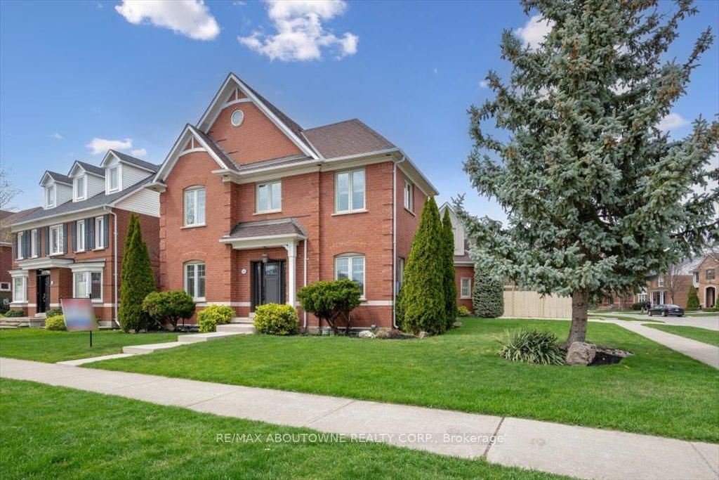 Detached House for sale at 101 Westchester Road, Oakville, River Oaks, L6H 6H8 - MLS: W12164966