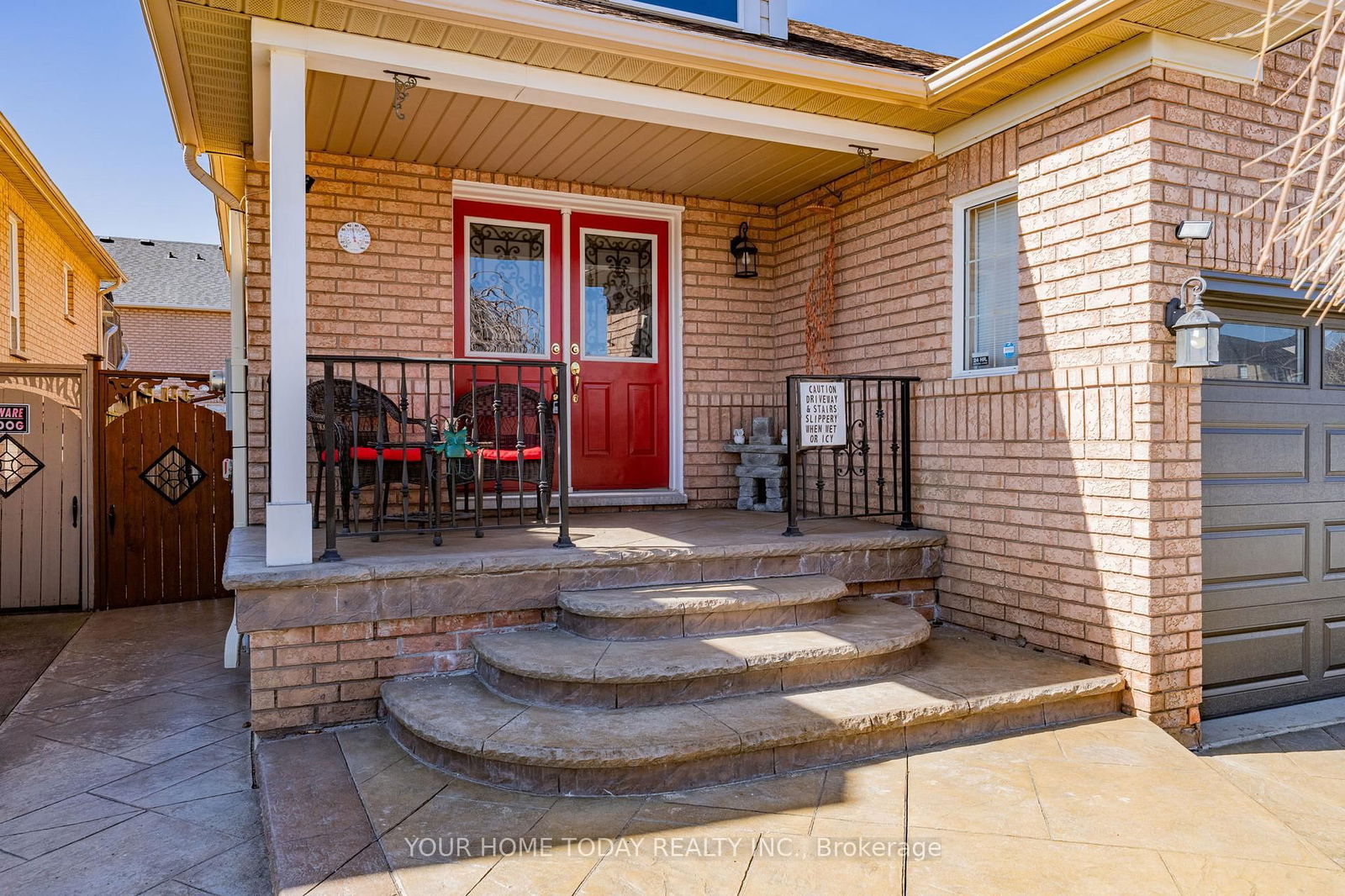 Detached House for sale at 208 Van Scott Drive, Brampton, Northwest Sandalwood Parkway, L7A 1V9 - MLS: W12164985