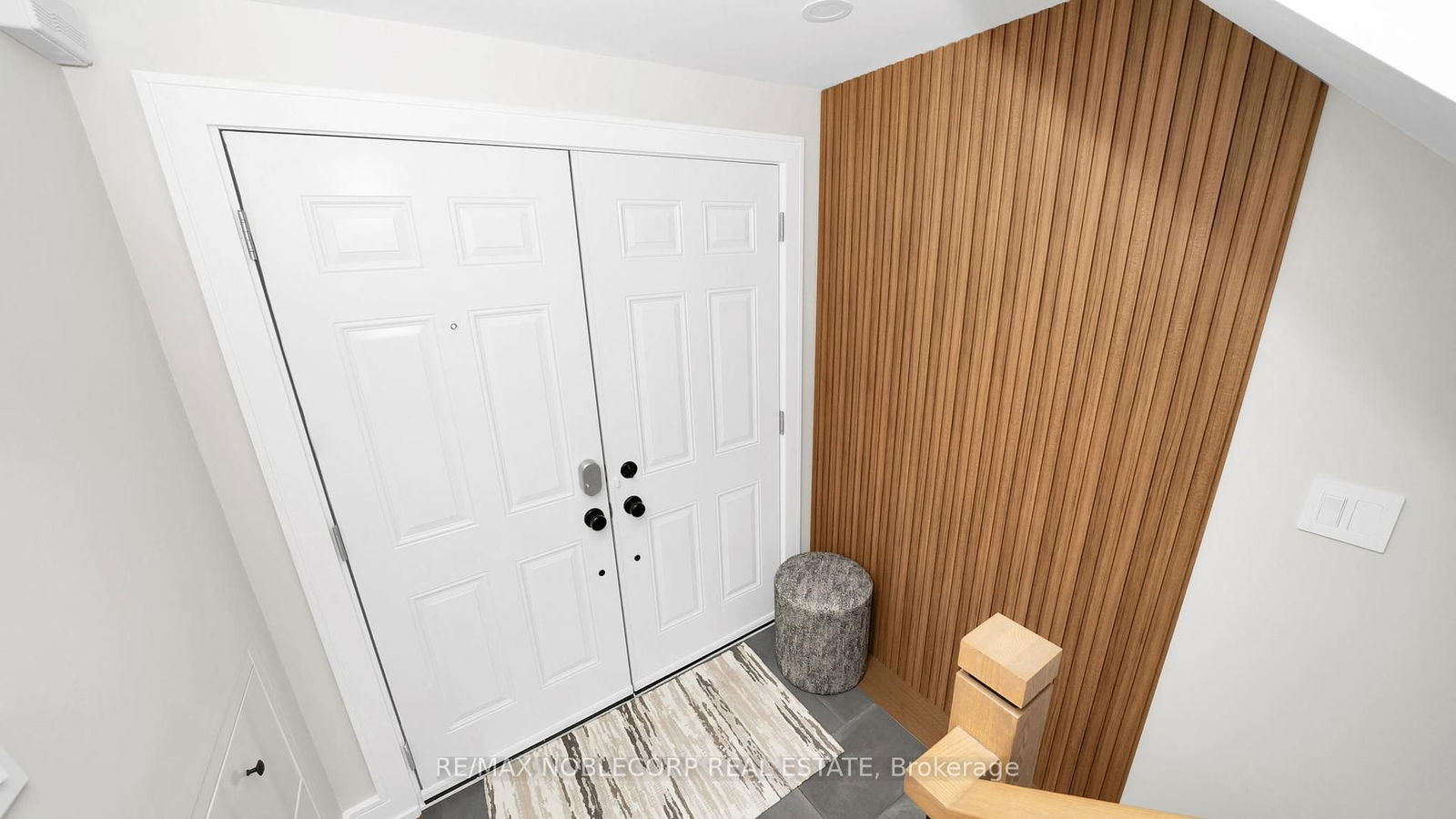 Semi-Detached House for sale at 199 Ellwood Drive, Caledon, Bolton West, L7E 4W6 - MLS: W12165179