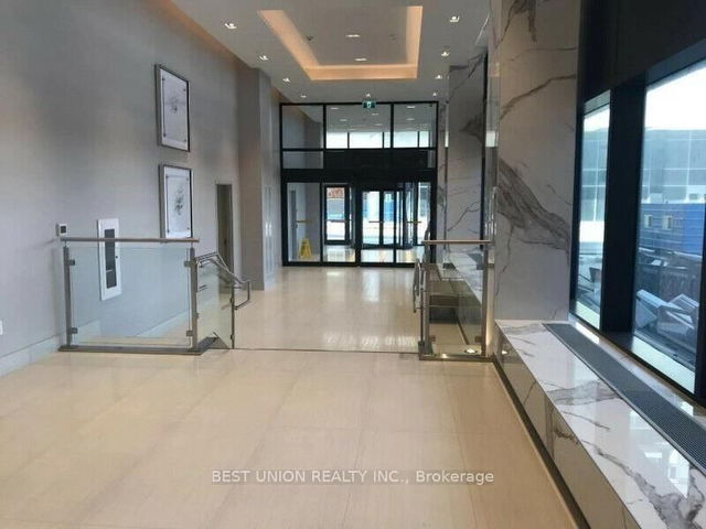 30 SHORE BREEZE Drive