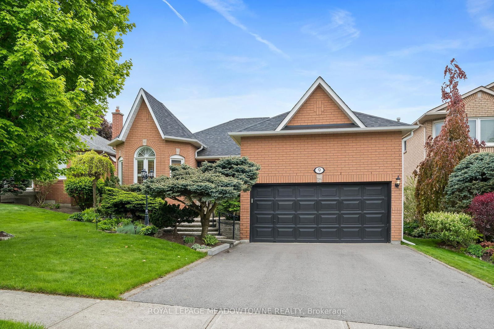 Detached House for sale at 9 Gollop Crescent, Halton Hills, Georgetown, L7G 5P1 - MLS: W12165256